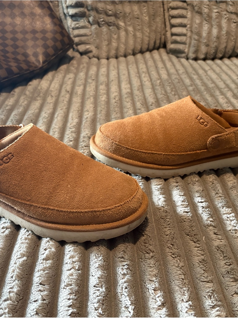 UGG girls Slip-On Suede Mules — Chestnut Brown